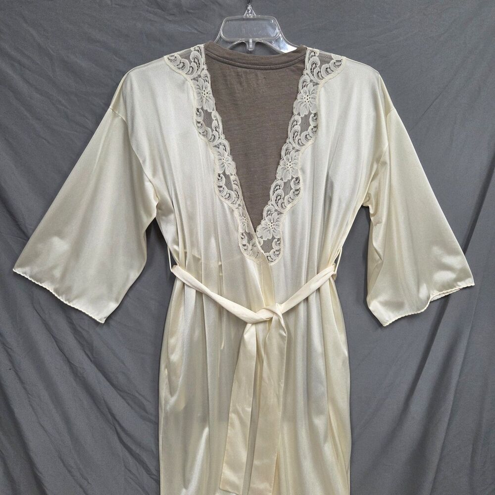 Vintage Vassarette Light Yellow Robe Nylon Lounge Wear Lace Trim